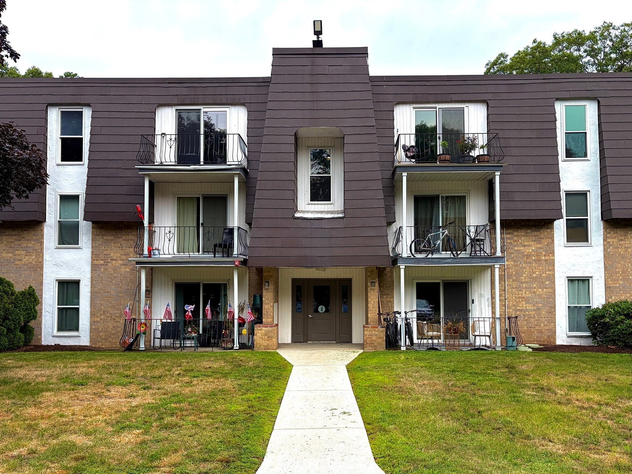 Photo of 4 Kennedy Lane, Milford, MA