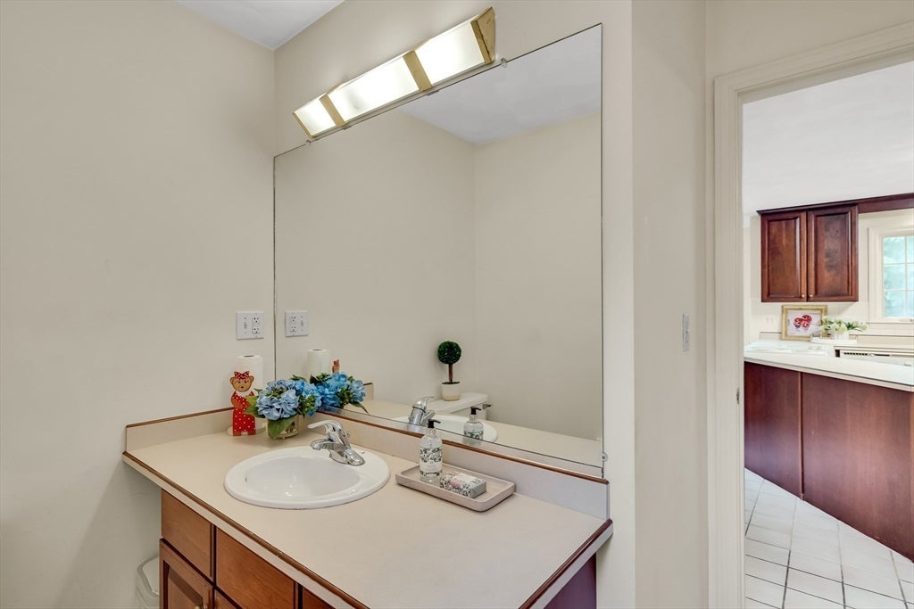 4 Crestview Rd, Bedford, MA, 4 Crestview Rd, Bedford, MA Photo #30