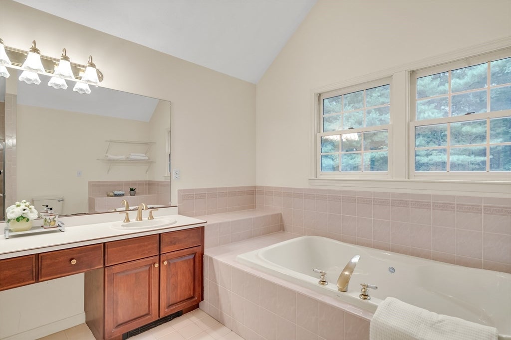 4 Crestview Rd, Bedford, MA, 4 Crestview Rd, Bedford, MA Photo #28