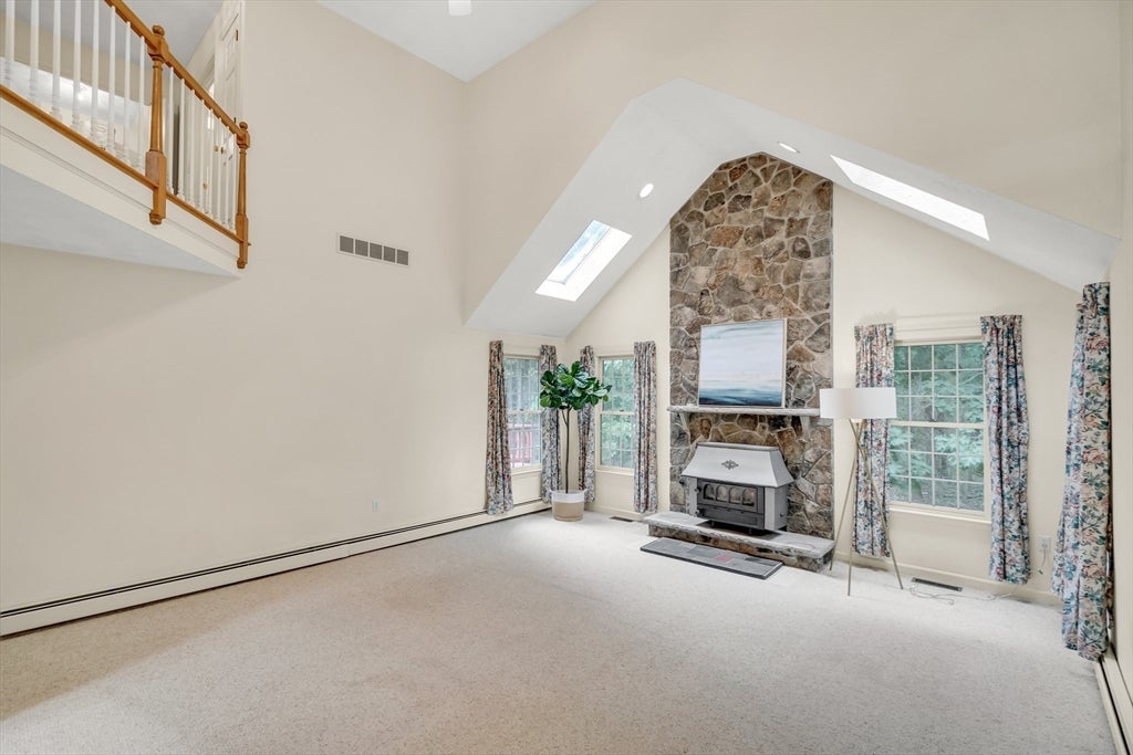 4 Crestview Rd
