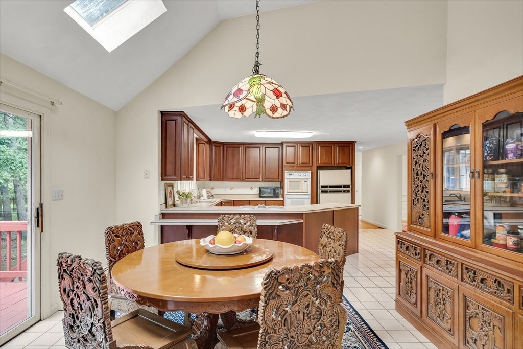 4 Crestview Rd, Bedford, MA, 4 Crestview Rd, Bedford, MA Photo #13