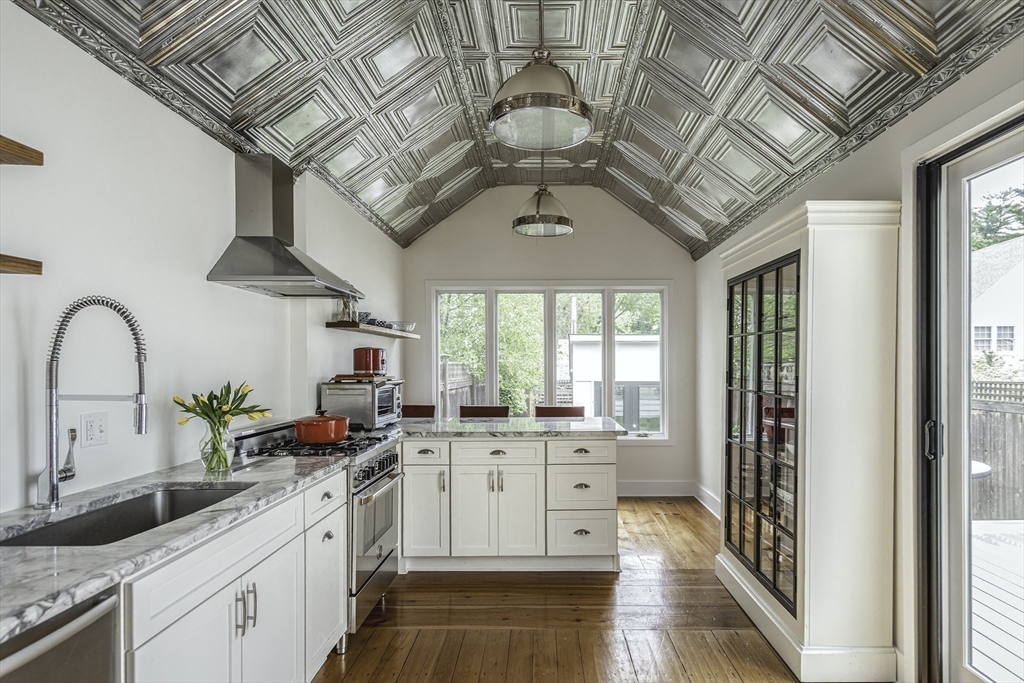 10 Washington Street