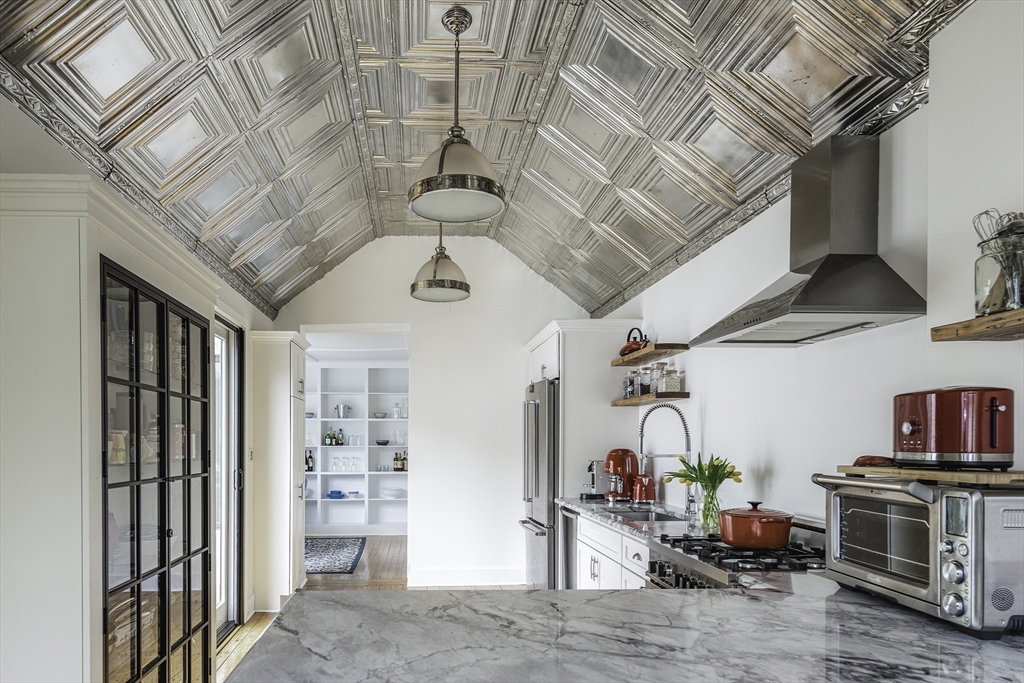 10 Washington Street