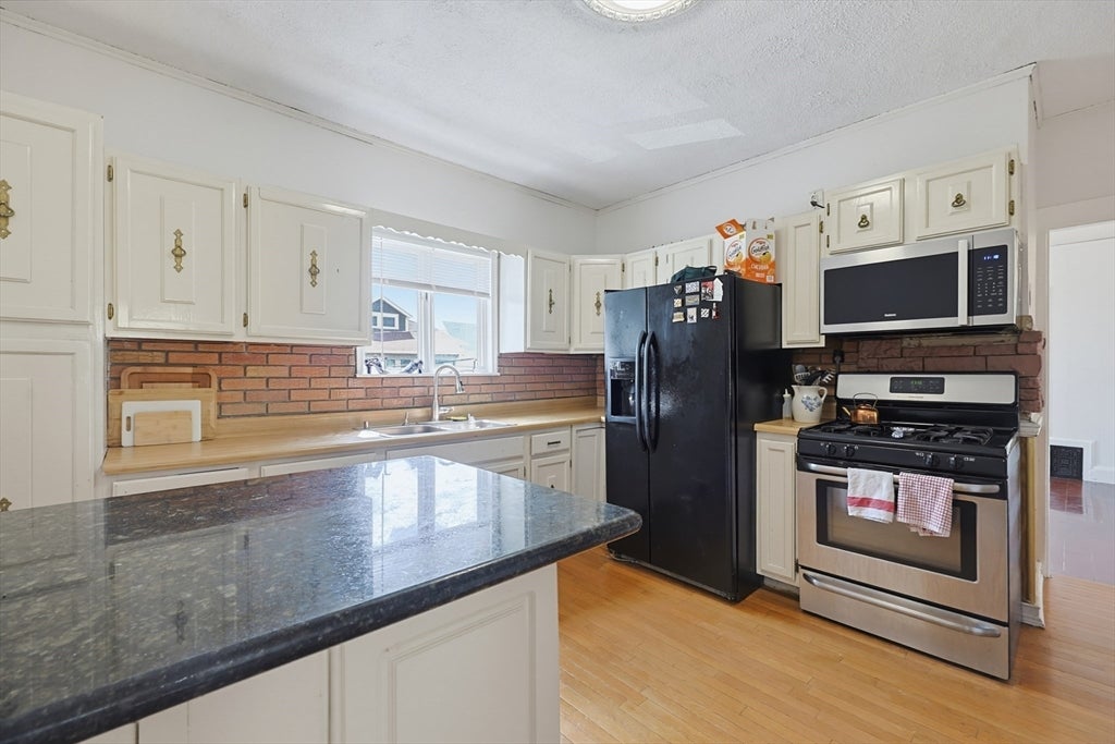 36-38 Gardena St, Boston, MA, 36-38 Gardena St, Boston, MA Photo #12