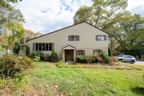 Photo of 29 Dominion Rd, Worcester, MA 01605 (MLS # 73448131)
