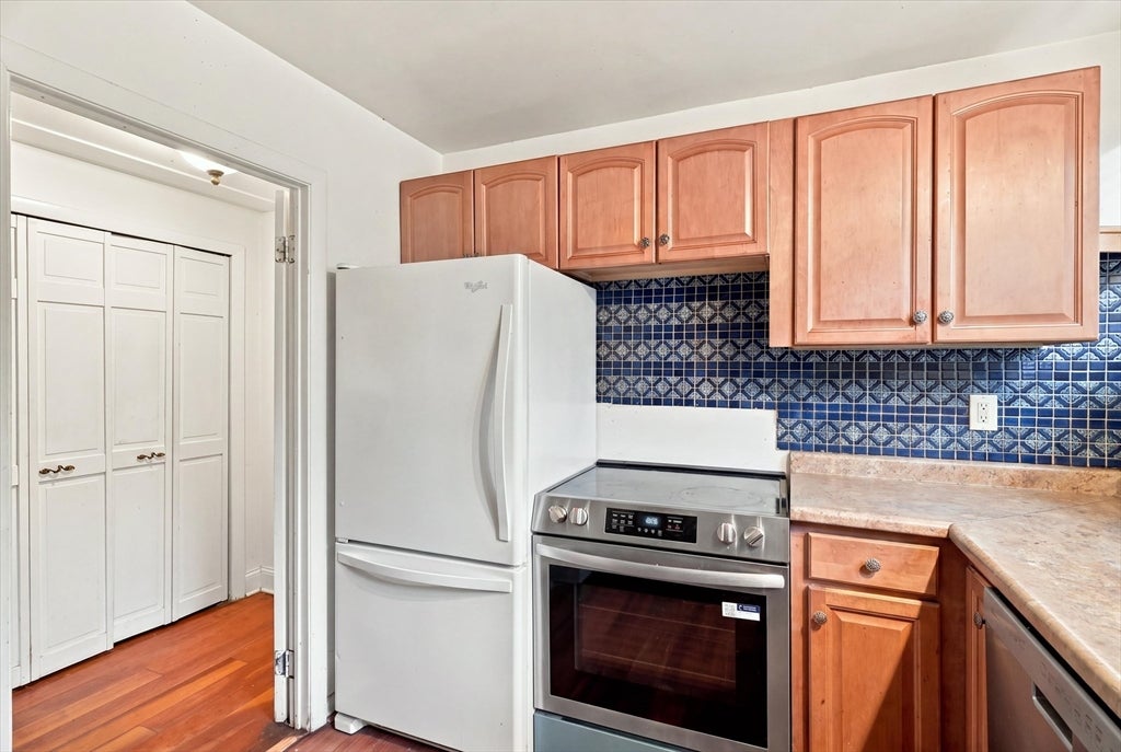 3 Longwood Dr #103, Andover, MA, 3 Longwood Dr #103, Andover, MA Photo #9