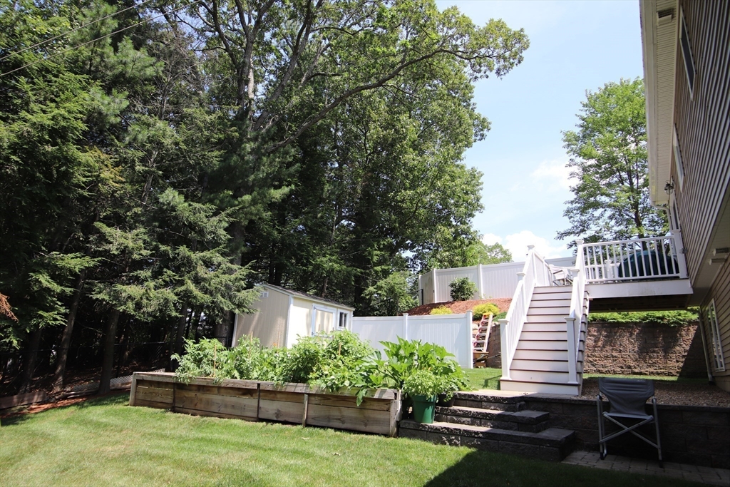 Saugus, Massachusetts 01906, United States, 3 Bedrooms Bedrooms, ,3 BathroomsBathrooms,Residential,Active,180678