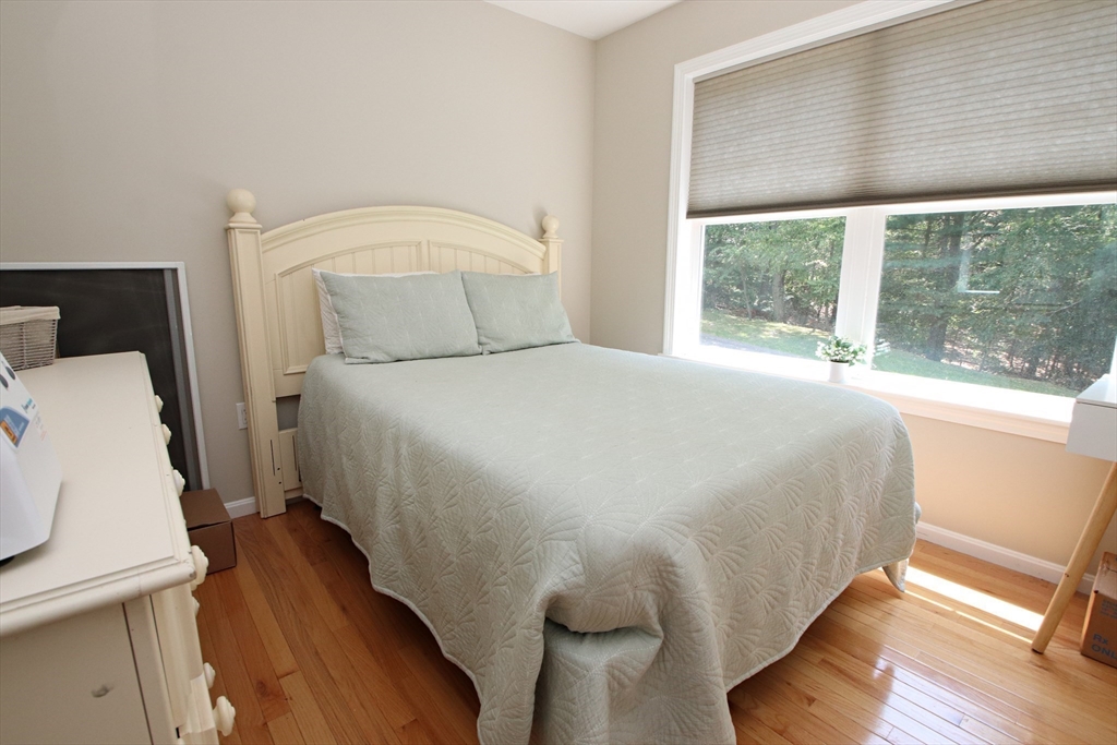 Saugus, Massachusetts 01906, United States, 3 Bedrooms Bedrooms, ,3 BathroomsBathrooms,Residential,Active,180678