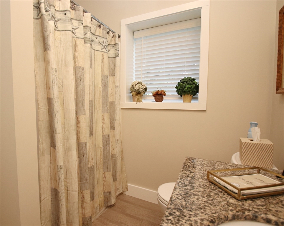 Saugus, Massachusetts 01906, United States, 3 Bedrooms Bedrooms, ,3 BathroomsBathrooms,Residential,Active,180678