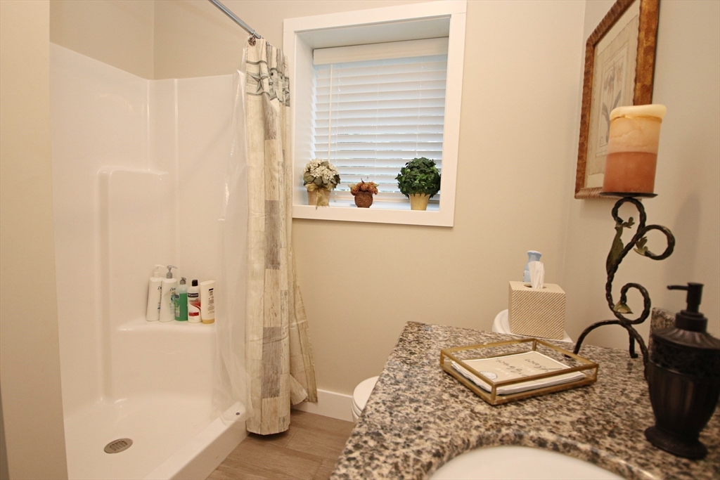 Saugus, Massachusetts 01906, United States, 3 Bedrooms Bedrooms, ,3 BathroomsBathrooms,Residential,Active,180678