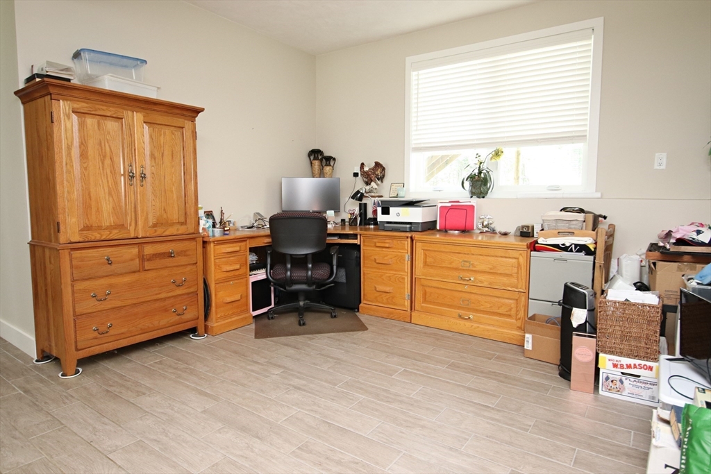 Saugus, Massachusetts 01906, United States, 3 Bedrooms Bedrooms, ,3 BathroomsBathrooms,Residential,Active,180678