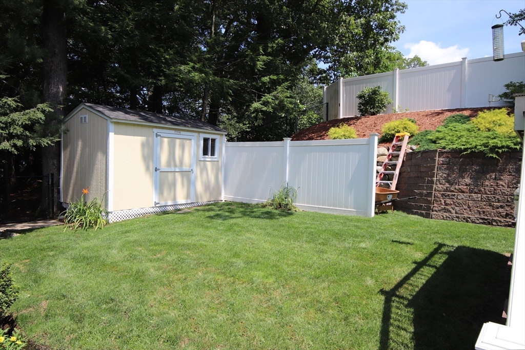 Saugus, Massachusetts 01906, United States, 3 Bedrooms Bedrooms, ,3 BathroomsBathrooms,Residential,Active,180678