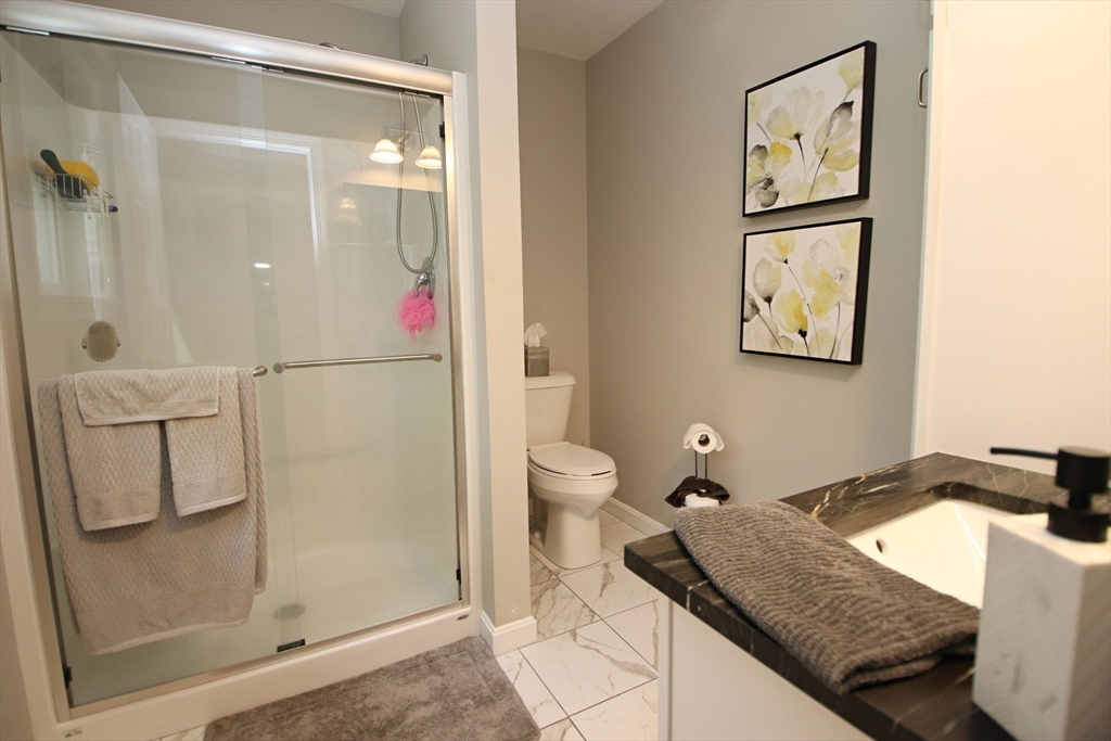 Saugus, Massachusetts 01906, United States, 3 Bedrooms Bedrooms, ,3 BathroomsBathrooms,Residential,Active,180678