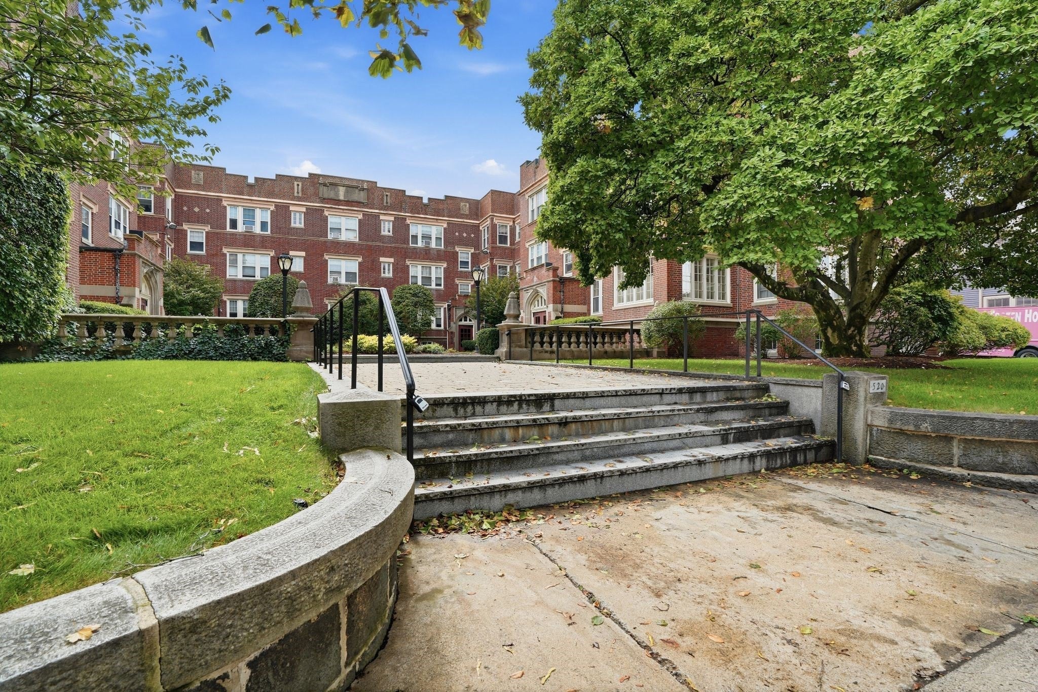 520 High St 13B