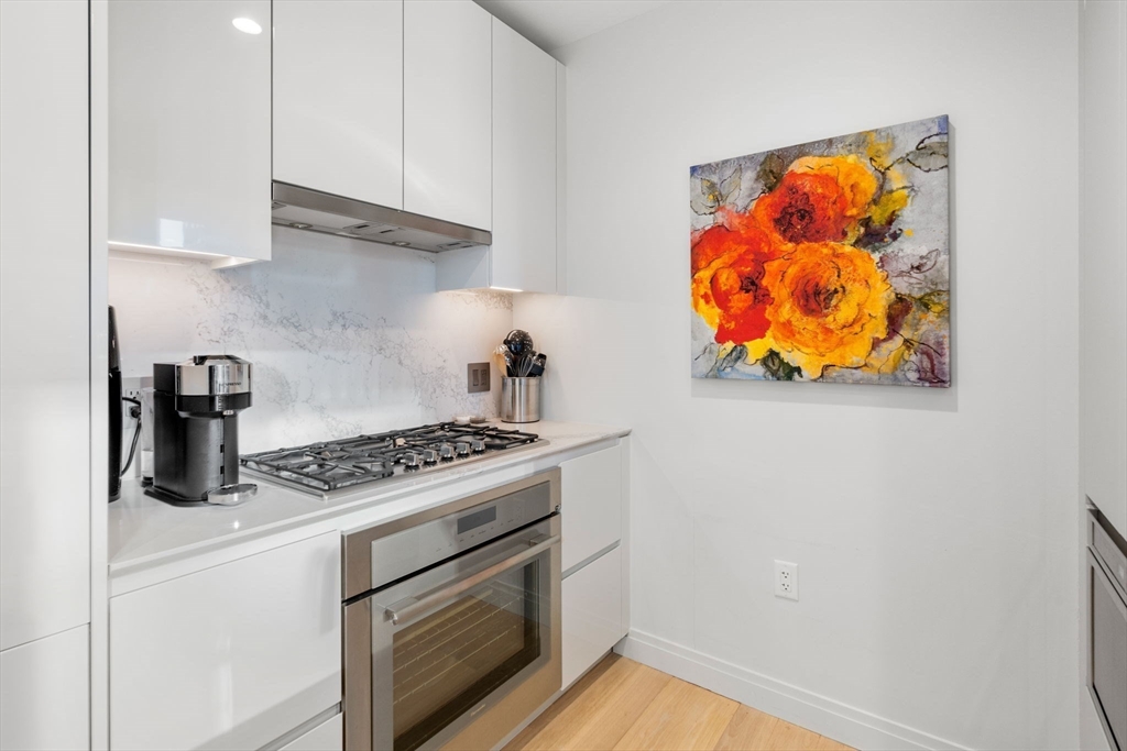 133 Seaport Blvd 1719