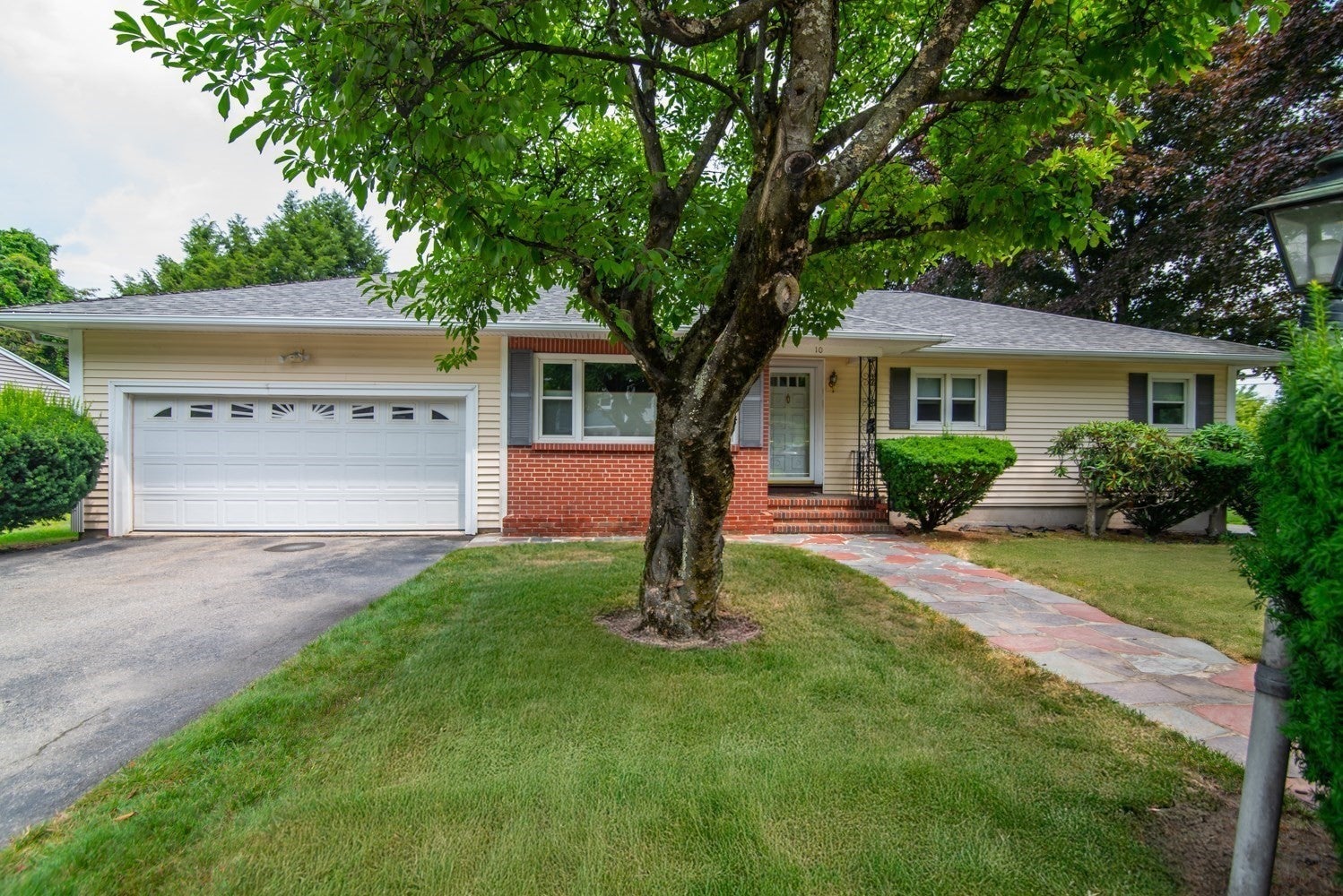 10 Magnolia Rd