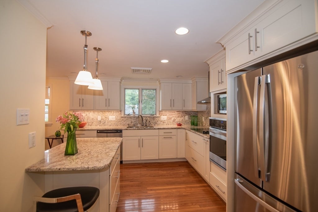 10 Magnolia Rd, Methuen, MA, 10 Magnolia Rd, Methuen, MA Photo #7