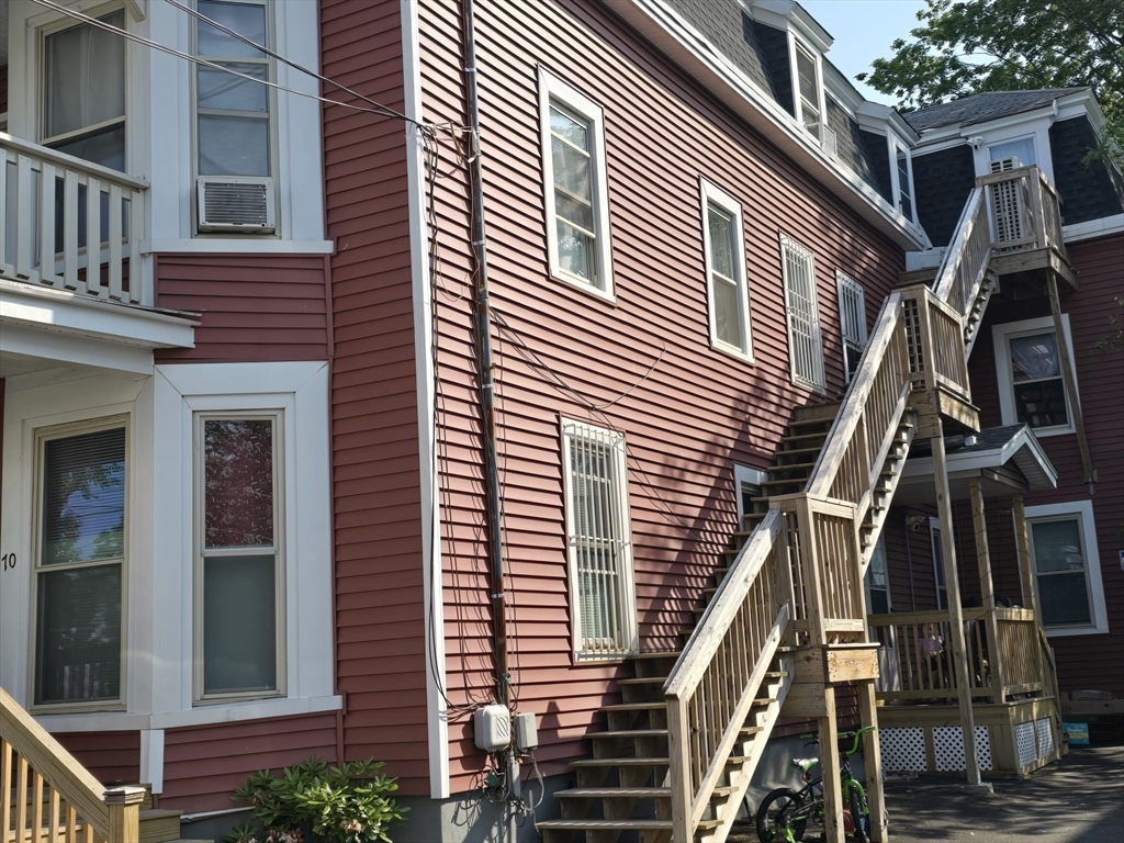 68 Temple St