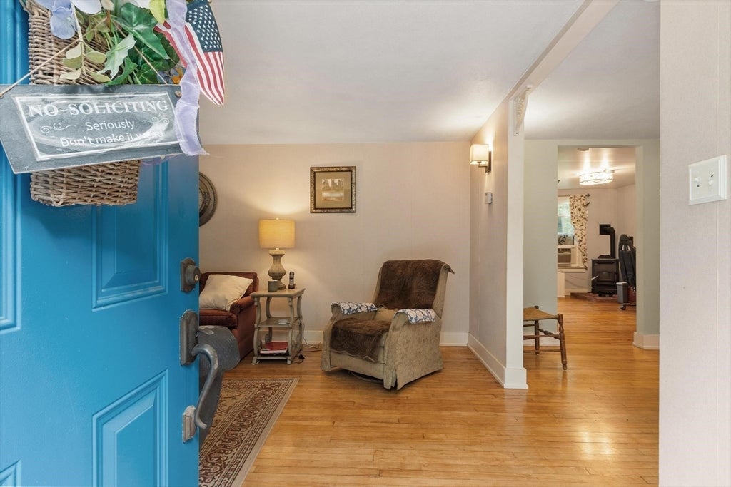 366 Allen Rd, Belchertown, MA, 366 Allen Rd, Belchertown, MA Photo #4