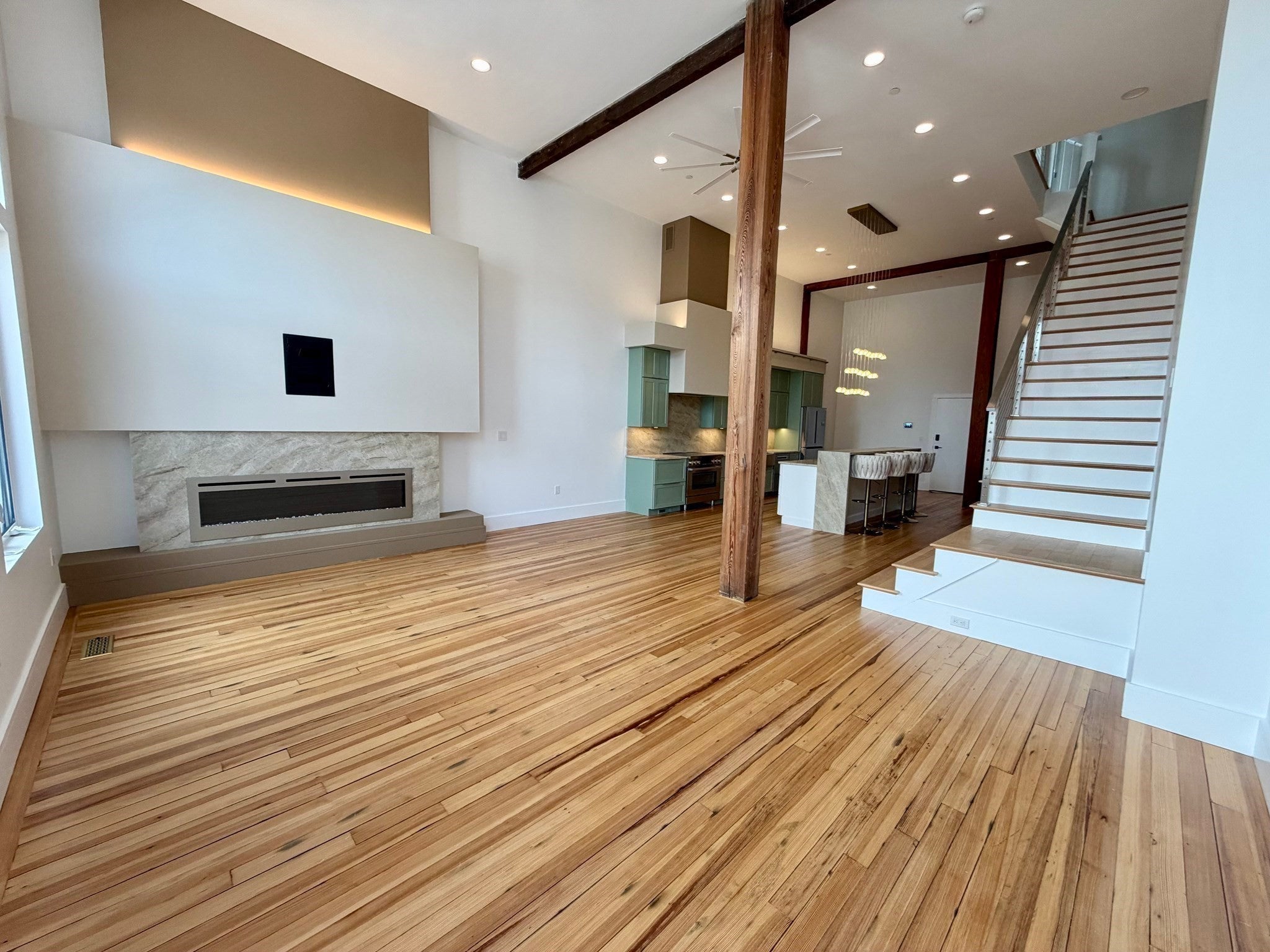 1001 Shirley St 4