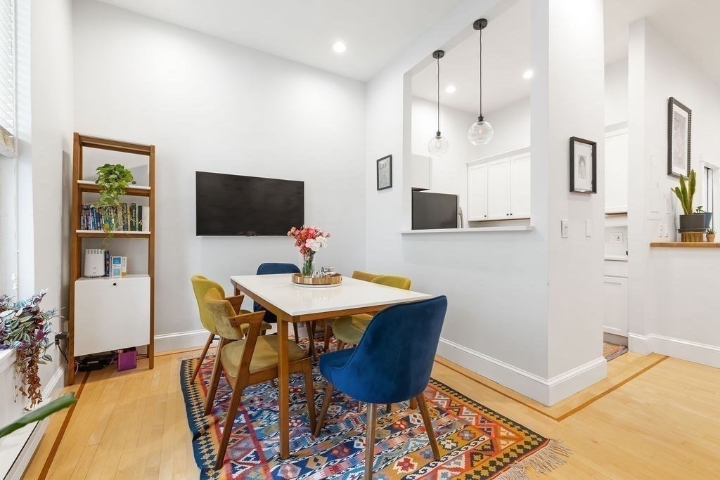 193 W Canton St 2