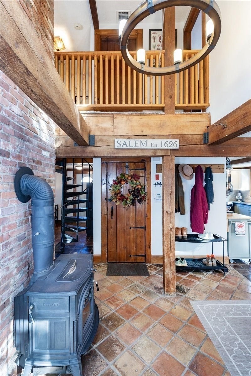 4 Emerald Ave, Salem, MA Photo #28