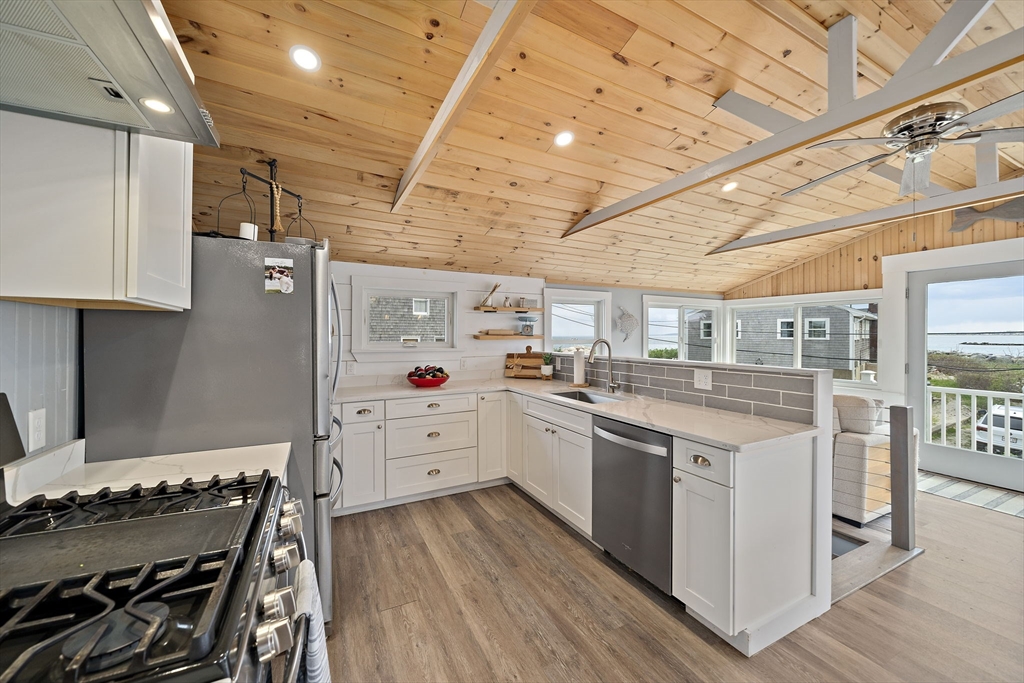 8 Water St, Marshfield, MA, 8 Water St, Marshfield, MA Photo #6