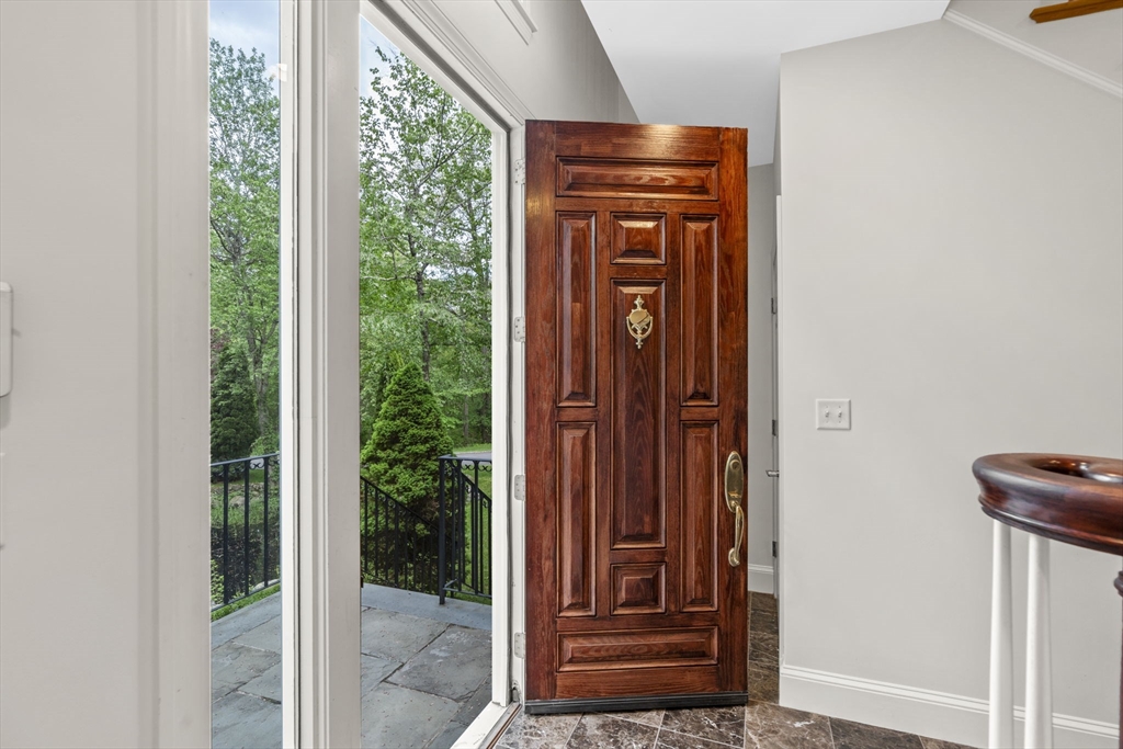 10 Heritage Ln