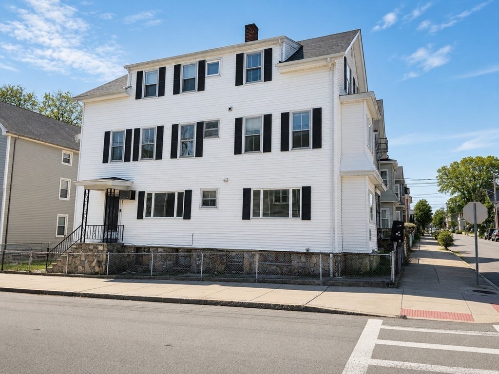 Photo of 631 Walnut St, Fall River, MA