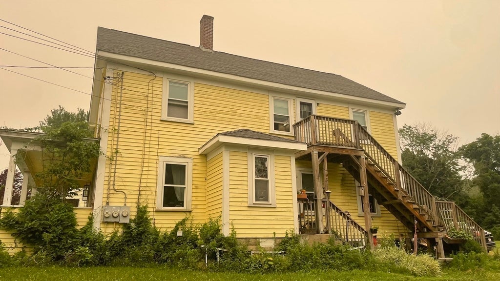 588 Hartford Ave W 2
