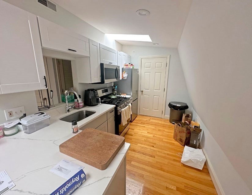 550 E 3rd Street, Boston, MA, 550 E 3rd Street, Boston, MA Photo #9