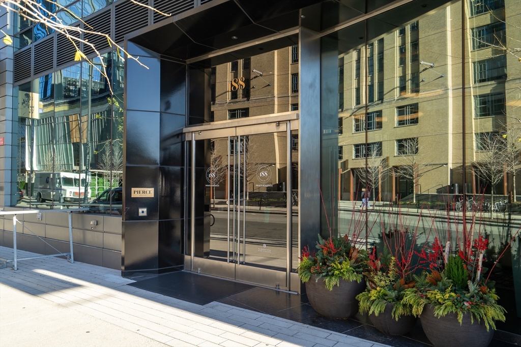 188 Brookline Avenue Unit 21D