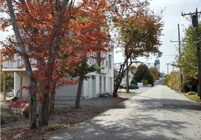 46 Holt Rd A