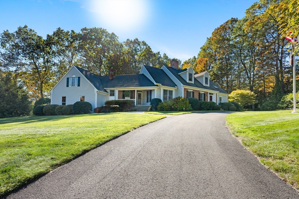 10 Forest Glade Dr