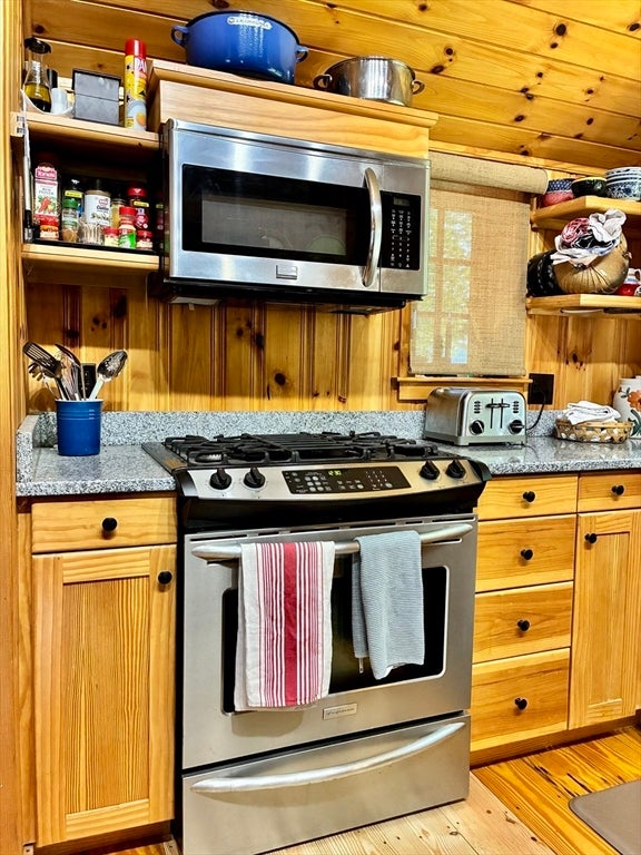 12 Lambs Cove Rd, Phillipston, MA, 12 Lambs Cove Rd, Phillipston, MA Photo #13