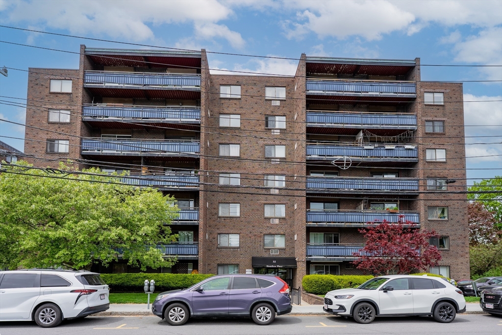 Photo of 32 Whites Ave, Watertown, MA