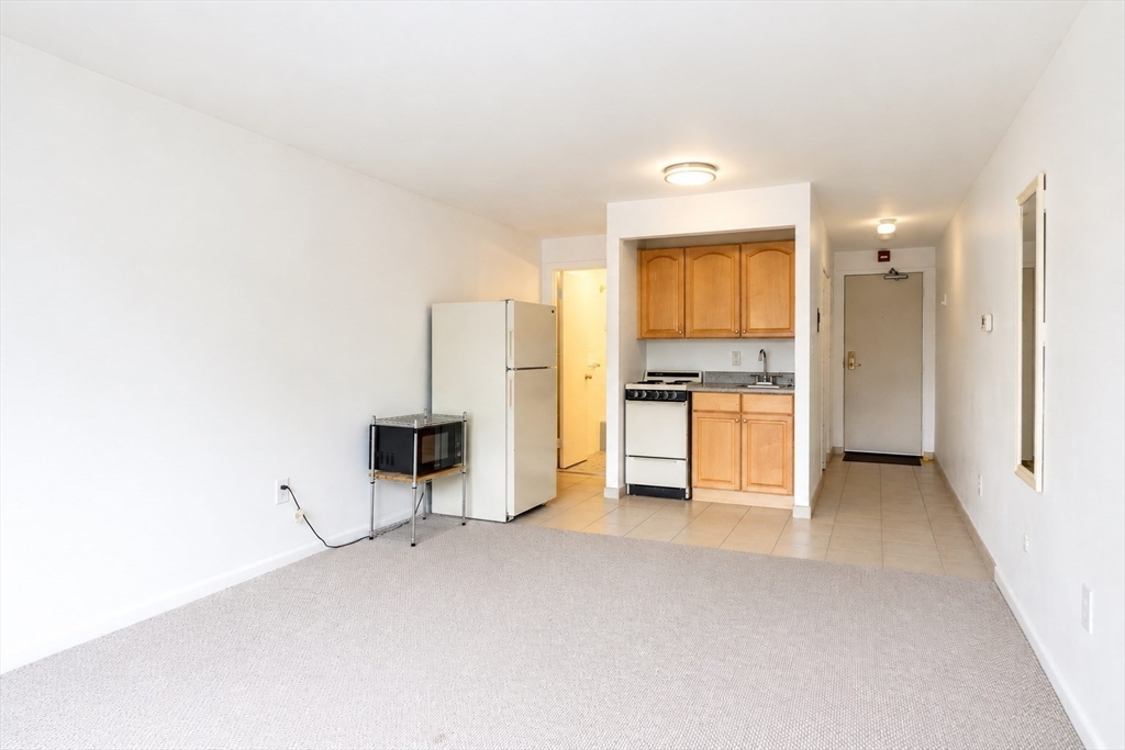 32 Whites Ave #D13A, Watertown, MA, 32 Whites Ave #D13A, Watertown, MA Photo #4