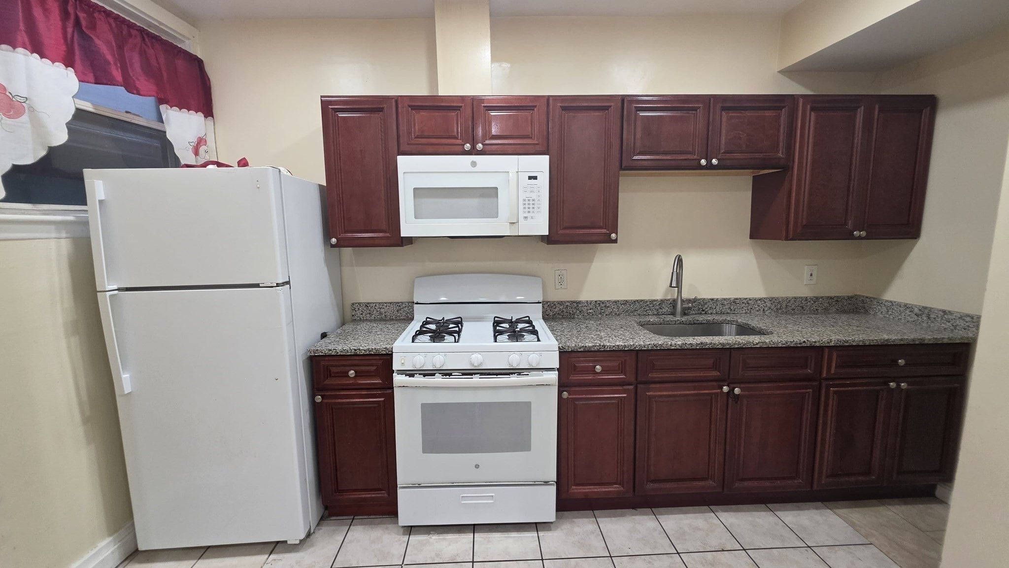 26 Beacon Hill Ave #1, Lynn, MA, 26 Beacon Hill Ave #1, Lynn, MA Photo #3