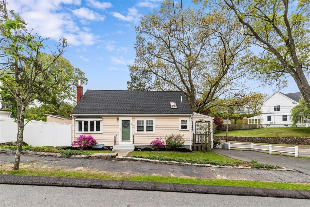 18 Elizabeth Rd