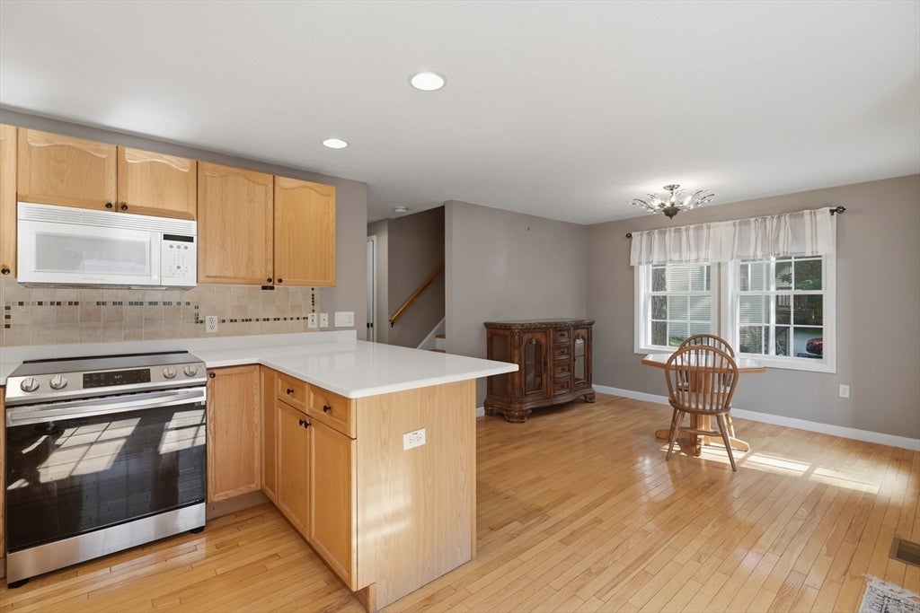 37 West Meadow Estates Drive #37, Townsend, MA Photo #9