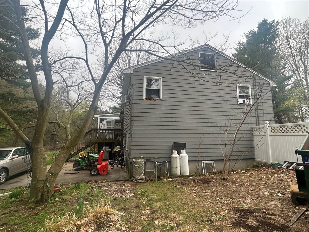 172 Village St