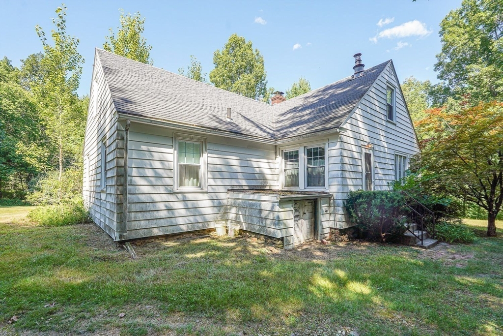 74 River Rd