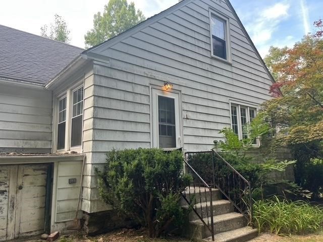 74 River Rd