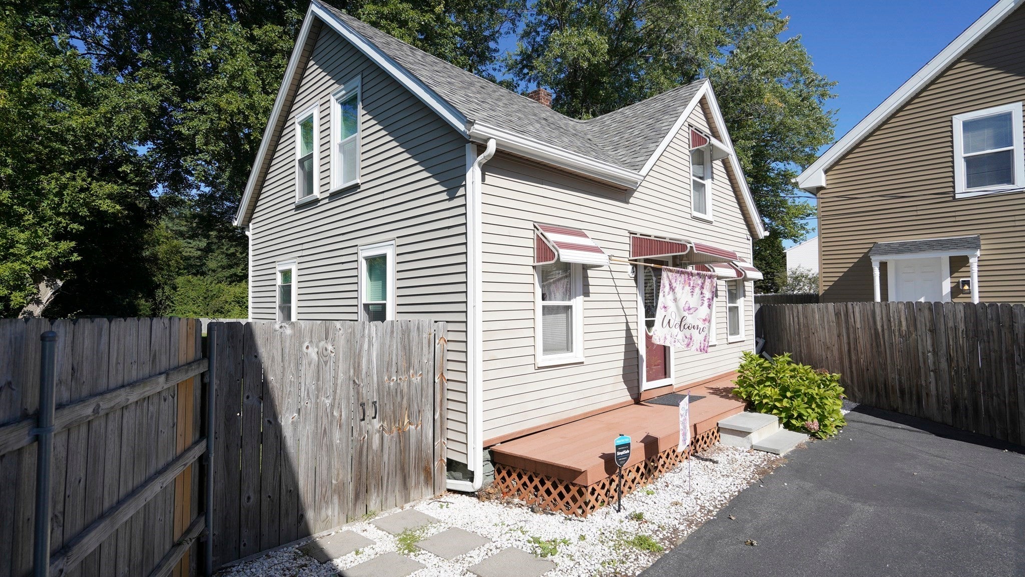 4 Phillips St