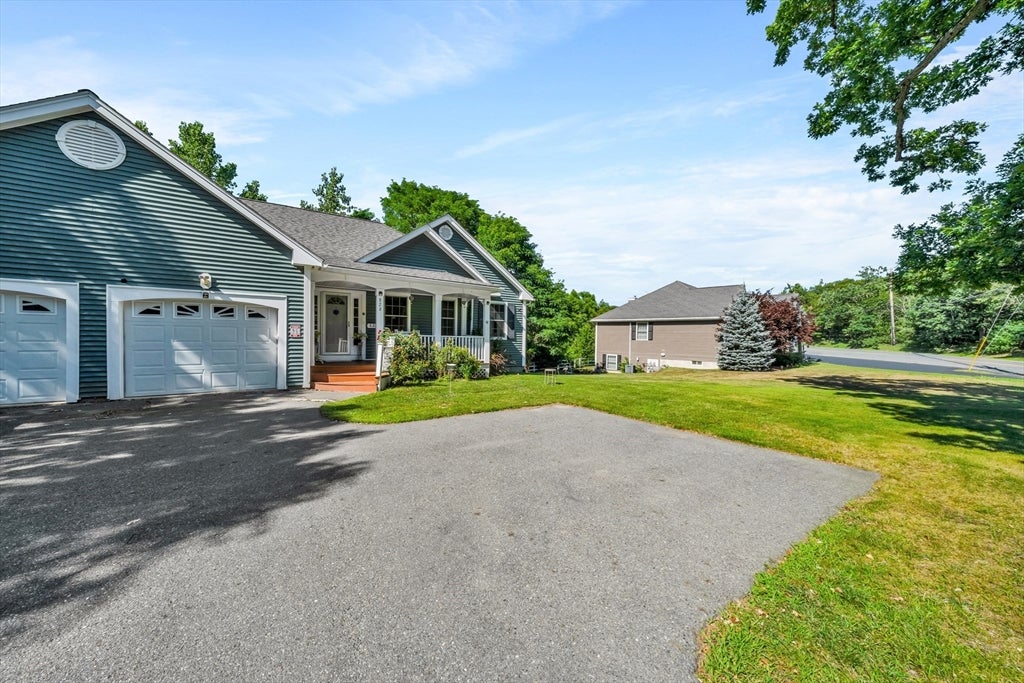 822 Methuen St #822, Dracut, MA Photo #24