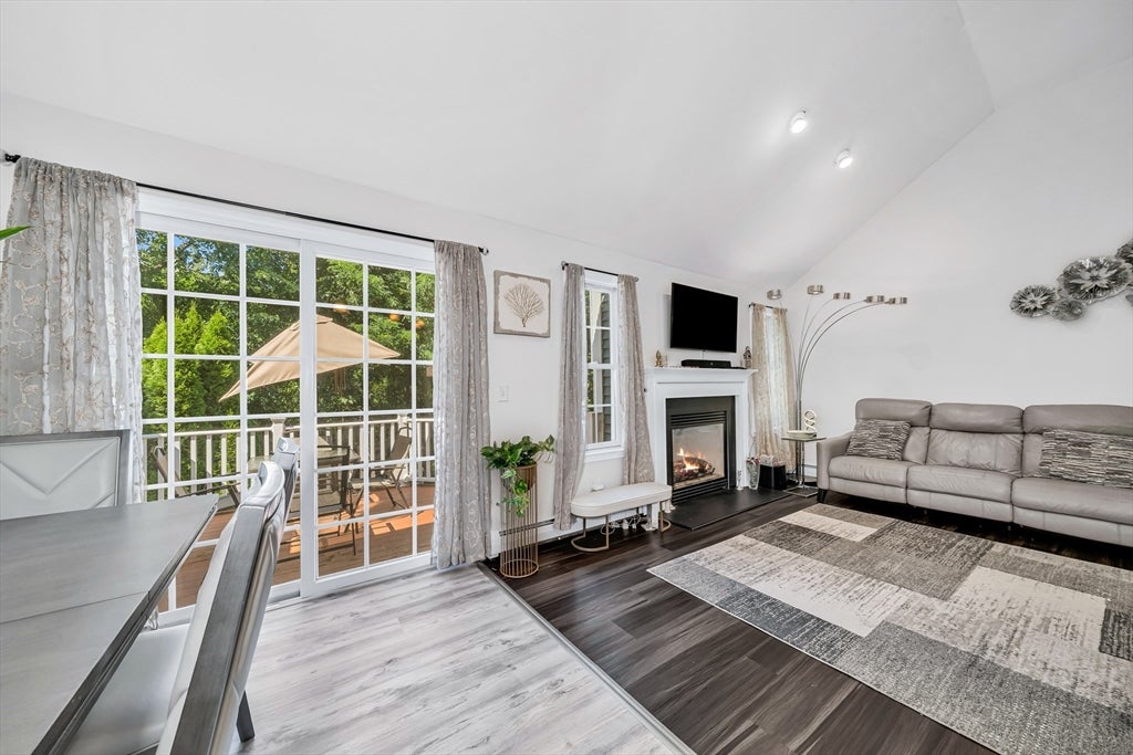 822 Methuen St #822, Dracut, MA Photo #5