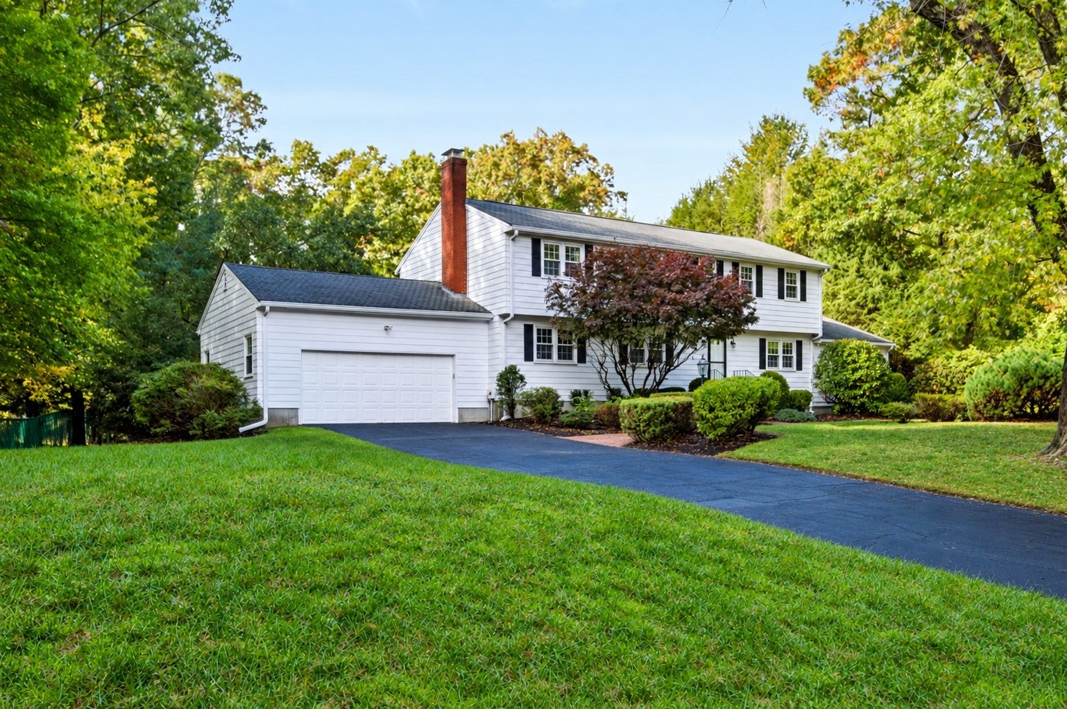 35 Eagle Dr, Sharon, MA Photo #2