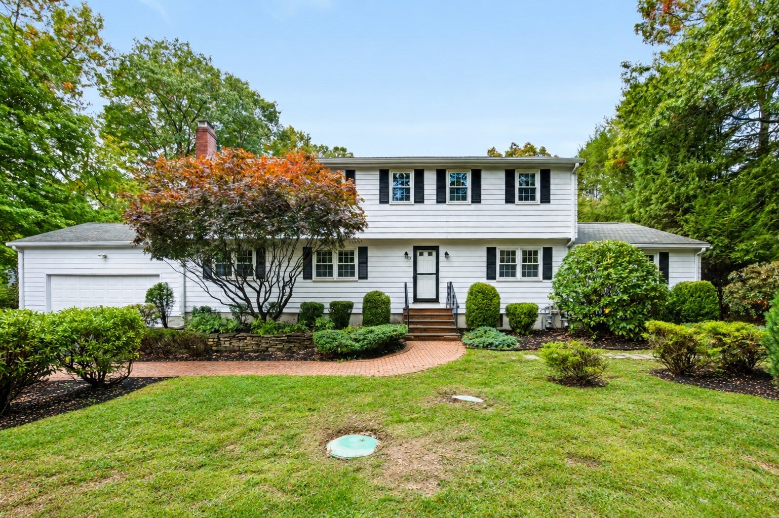 Photo of 35 Eagle Dr, Sharon, MA