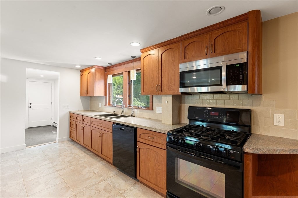 67 Maple St, Wenham, MA, 67 Maple St, Wenham, MA Photo #14