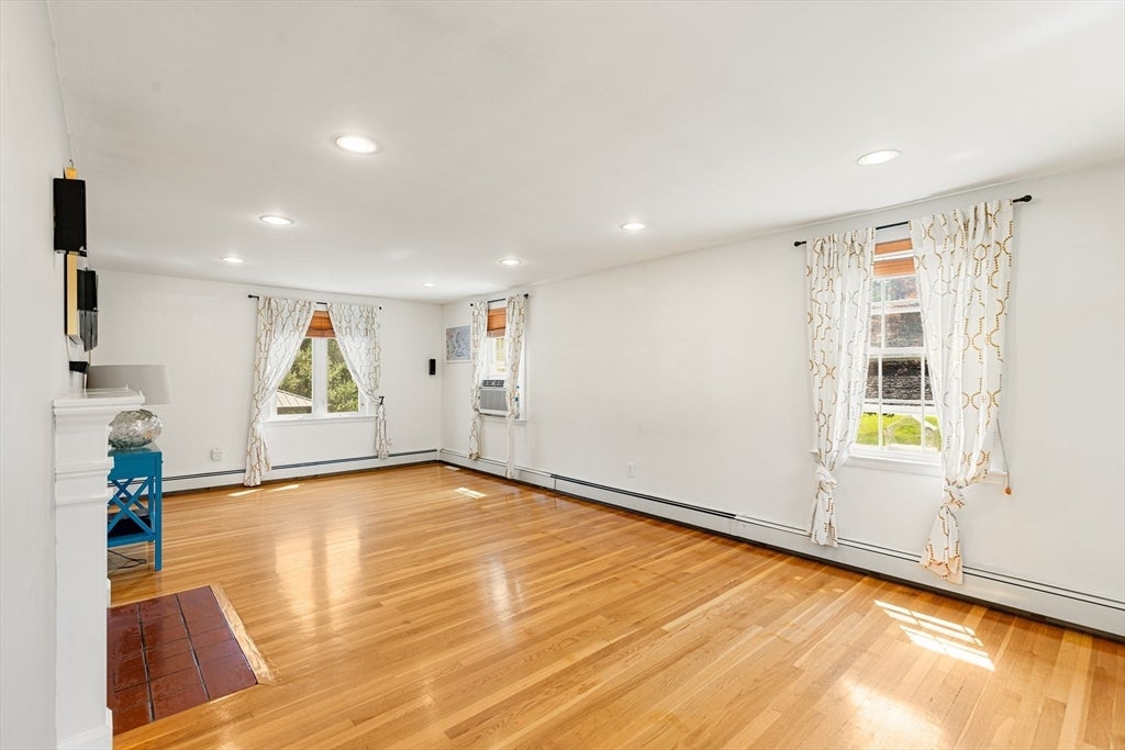 67 Maple St, Wenham, MA, 67 Maple St, Wenham, MA Photo #8